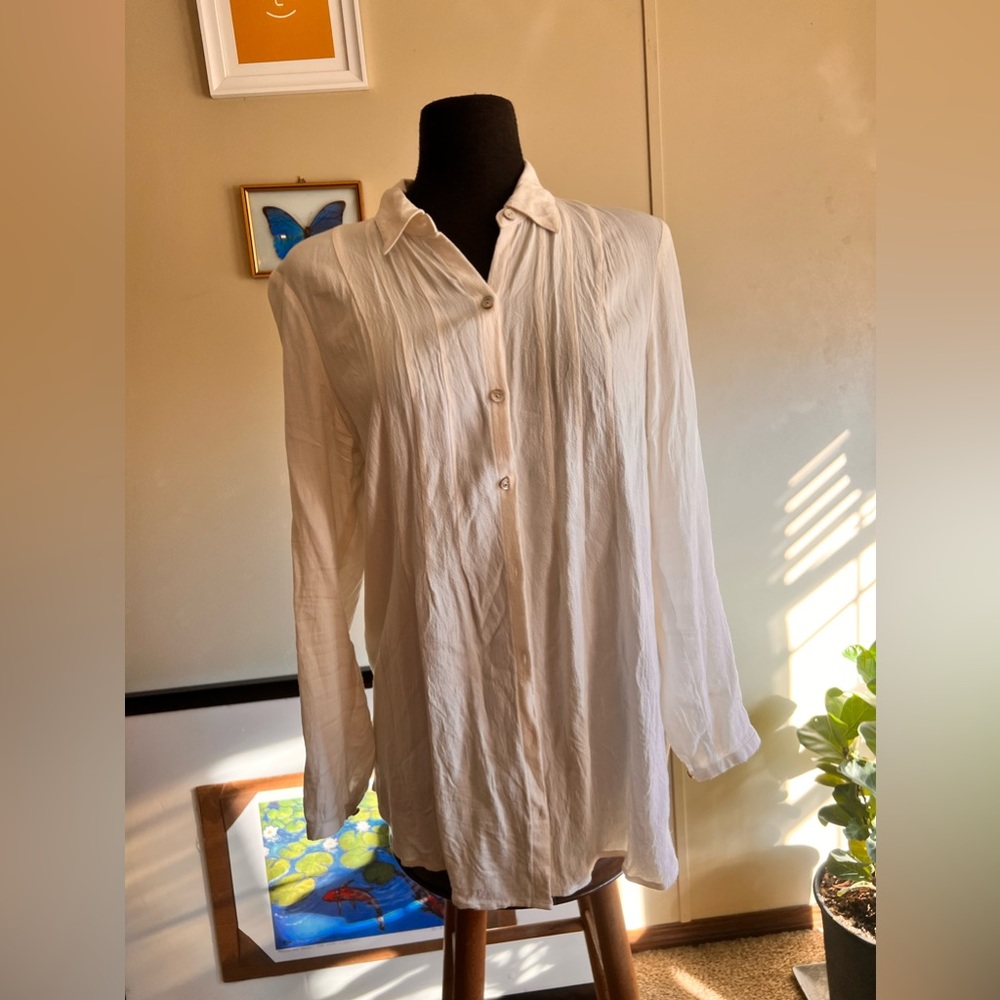 J Jill long, white button down shirt shell 🐚 buttons size medium